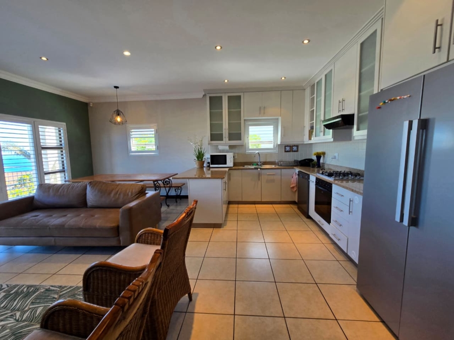 To Let 3 Bedroom Property for Rent in Herolds Bay Western Cape